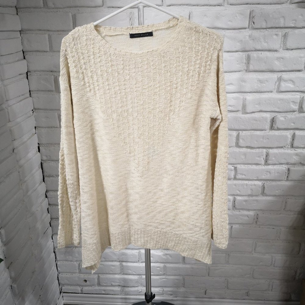 Suzy Shier Ladies Size XS Beige Lightweight Long Sleeve Sweater